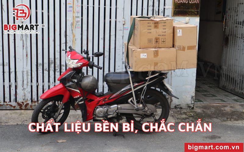 Baga chở hàng xe máy được thiết kế bằng chất liệu cao cấp, chắc chắn