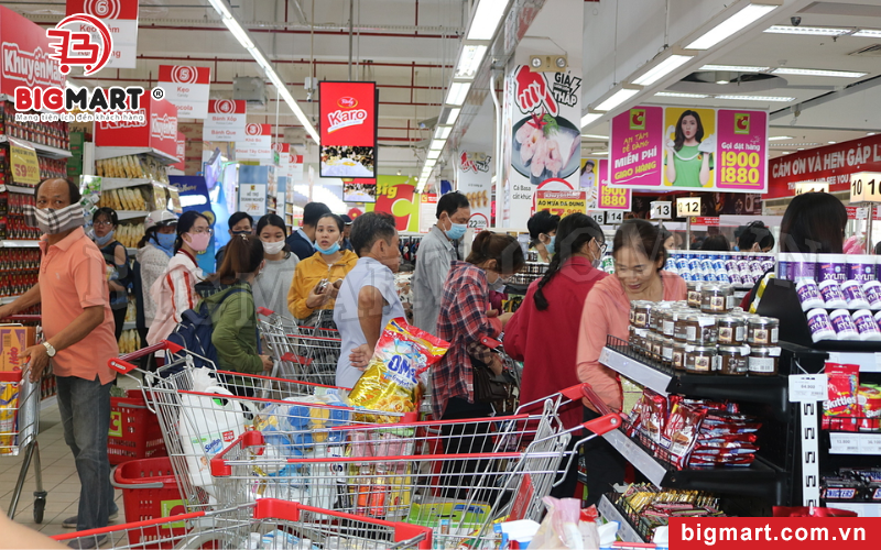 Xe đẩy siêu thị GO giúp người mua giảm sức nặng khi phải mang, xách hàng hóa trên tay